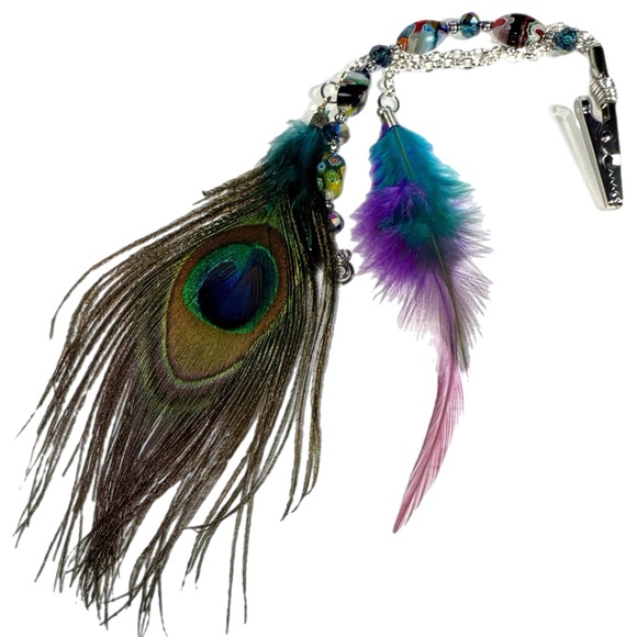 Boho Peacock Feather Hairclip – Handcrafted Beads & Colorful Flair - Picture 2 of 6